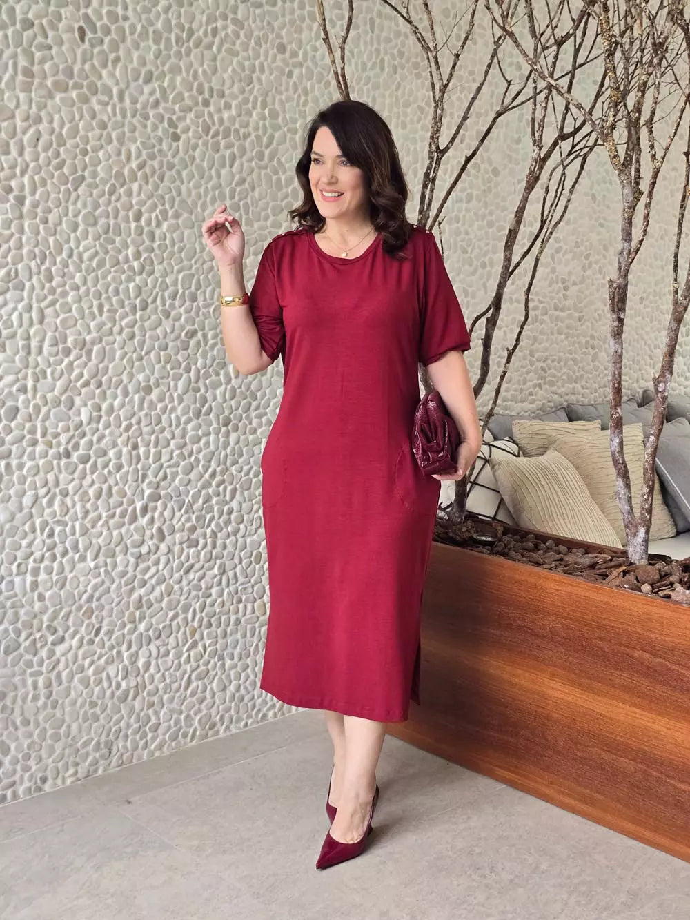 VESTIDO MAXI MIDI COM BOLSOS VINHO